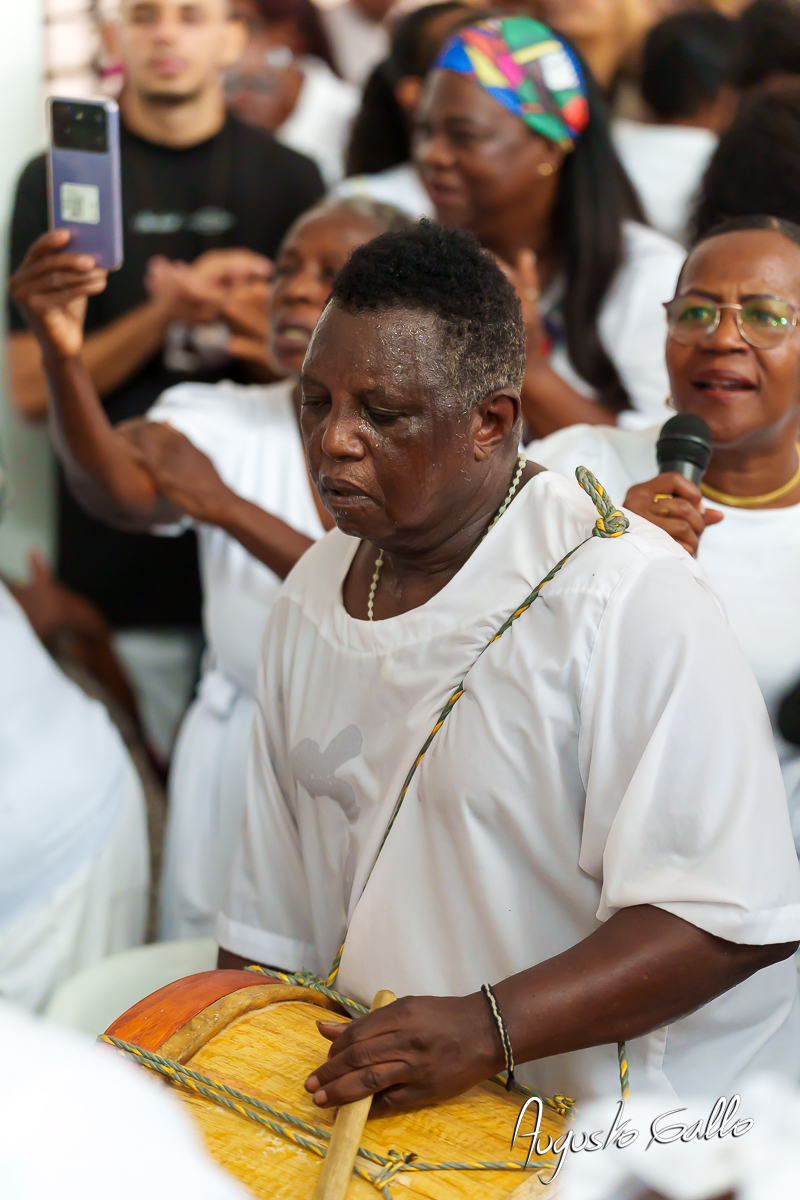 Buenaventura record&oacute; a Monse&ntilde;or Gerardo Valencia Cano con misa intercultural