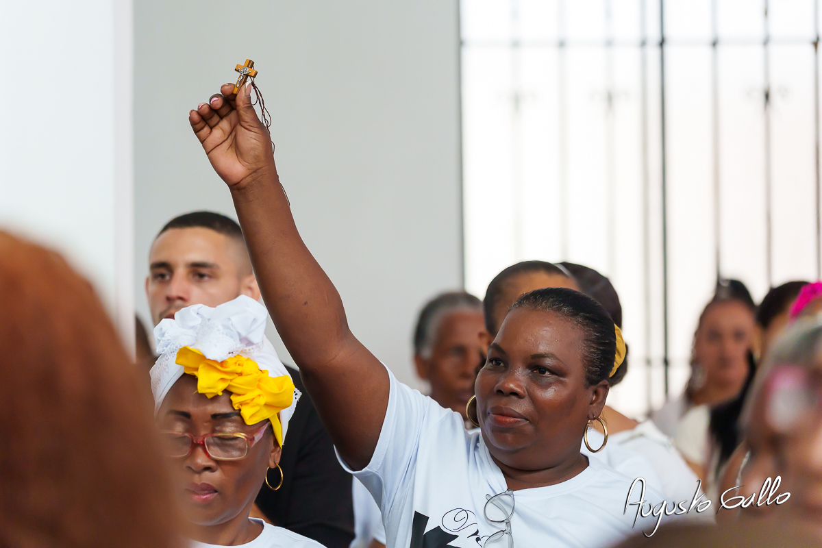 Buenaventura record&oacute; a Monse&ntilde;or Gerardo Valencia Cano con misa intercultural