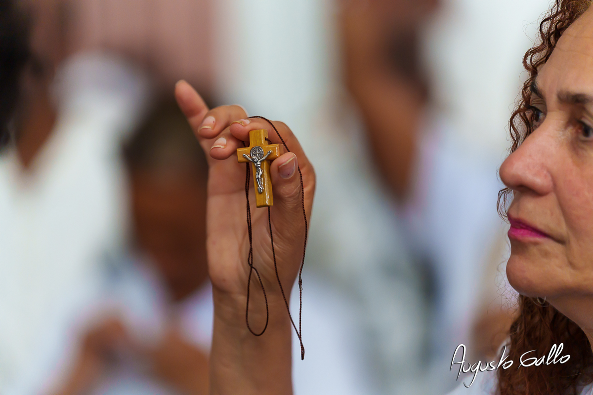 Buenaventura record&oacute; a Monse&ntilde;or Gerardo Valencia Cano con misa intercultural