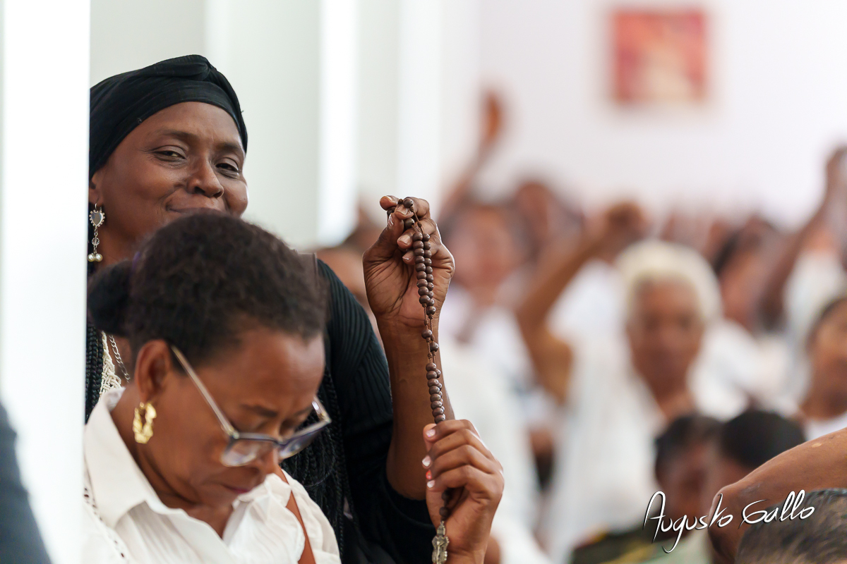Buenaventura record&oacute; a Monse&ntilde;or Gerardo Valencia Cano con misa intercultural