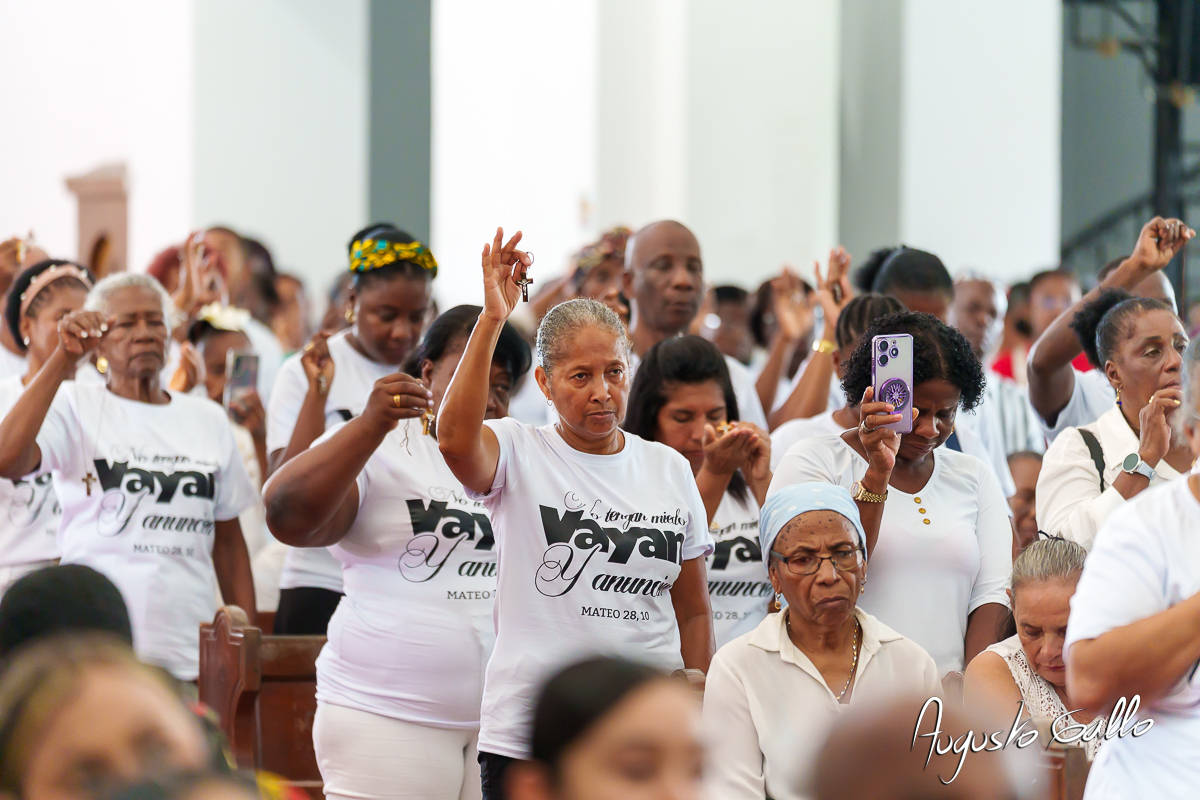 Buenaventura record&oacute; a Monse&ntilde;or Gerardo Valencia Cano con misa intercultural