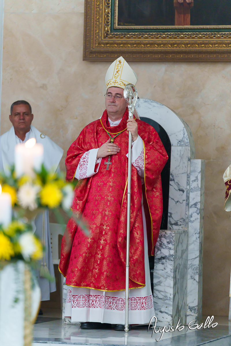 Buenaventura record&oacute; a Monse&ntilde;or Gerardo Valencia Cano con misa intercultural