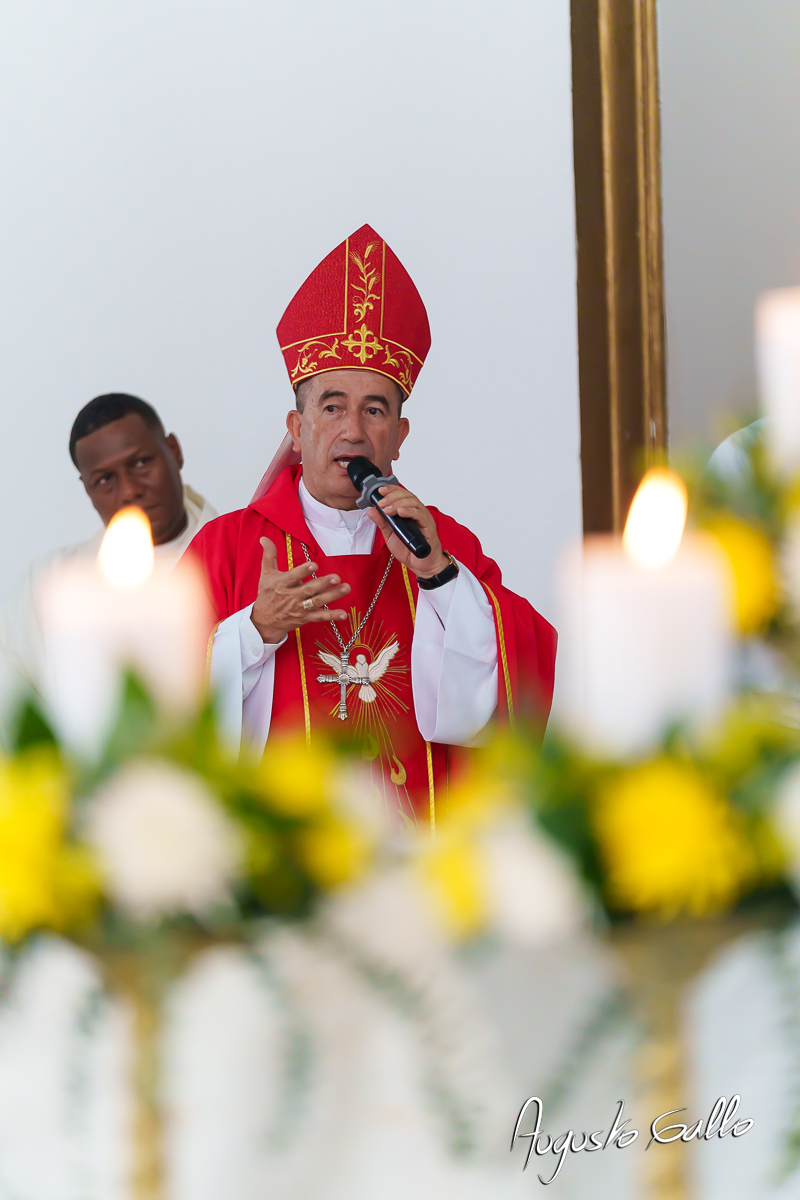Buenaventura record&oacute; a Monse&ntilde;or Gerardo Valencia Cano con misa intercultural