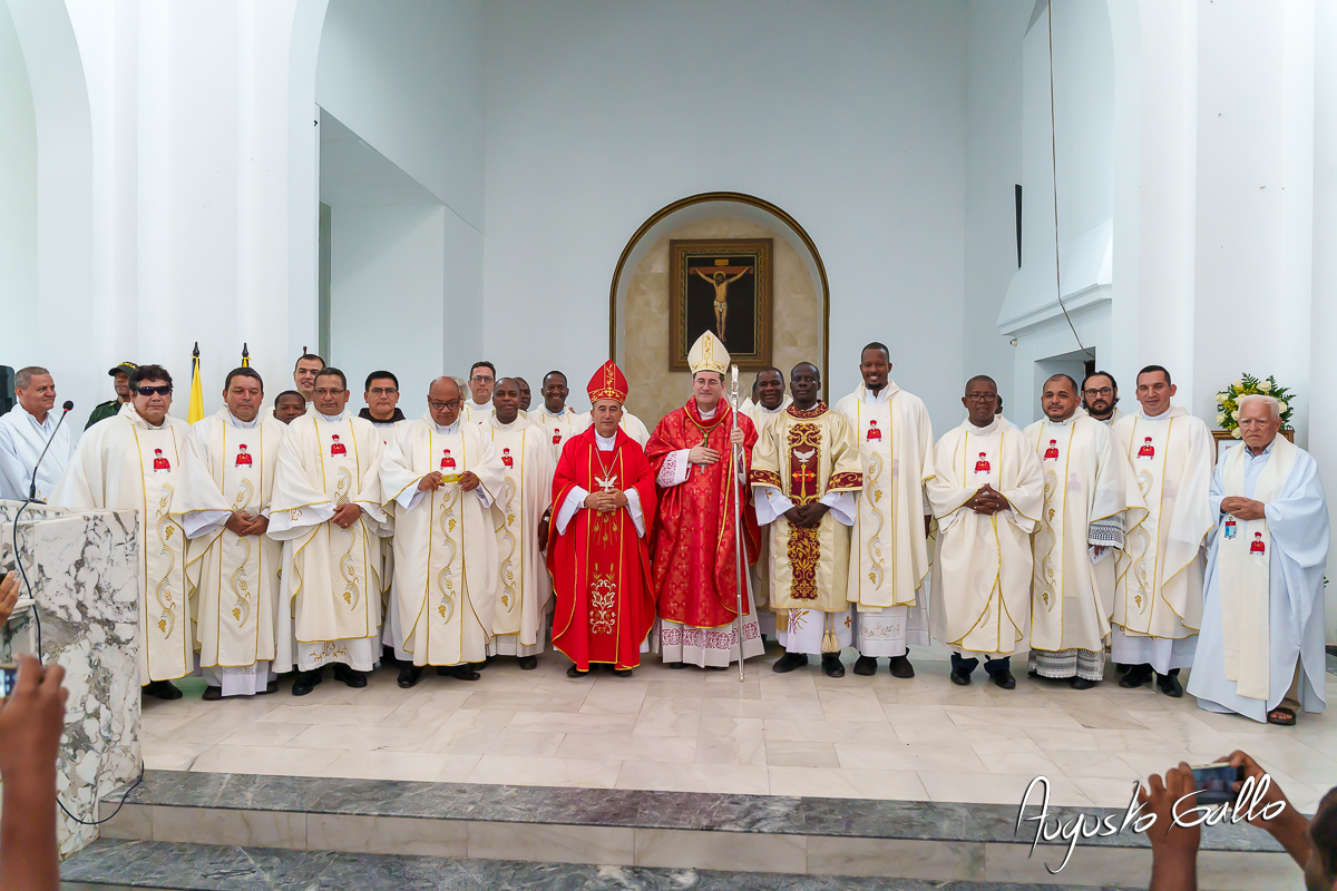 Buenaventura record&oacute; a Monse&ntilde;or Gerardo Valencia Cano con misa intercultural