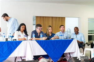 Mal tiempo impidi&oacute; visita de &Aacute;lvaro Uribe y Paloma Valencia del Centro Democr&aacute;tico a Buenaventura