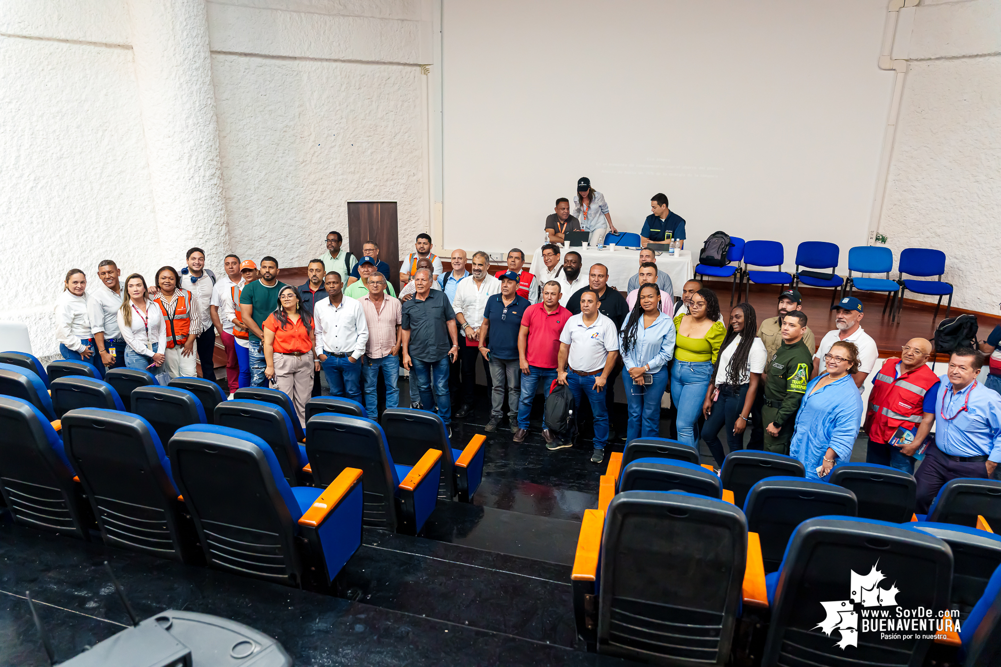 Avanzan mesas t&eacute;cnicas entre Mintransporte y Alcald&iacute;a para mejorar movilidad y log&iacute;stica en Buenaventura