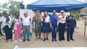 Buenaventura conmemor&oacute; el D&iacute;a de las Manos Rojas con llamado contra el reclutamiento infantil