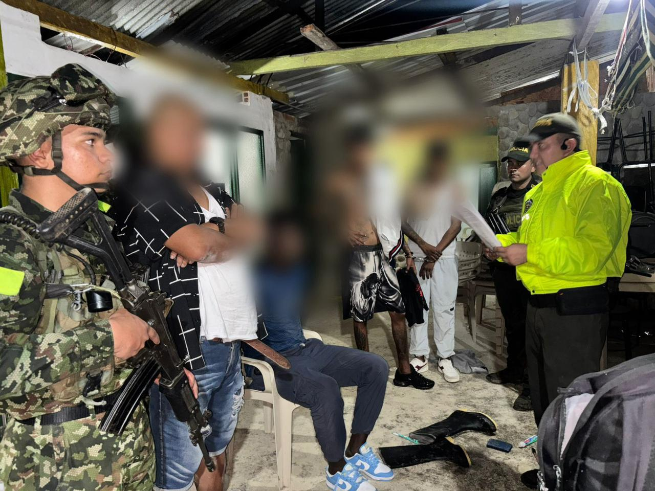 Capturan cuatro presuntos integrantes del ELN en operativo conjunto en zona rural de Buenaventura