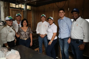 Uni&oacute;n Vial Camino del Pac&iacute;fico entreg&oacute; 90 estufas ecoeficientes con inversi&oacute;n de $ 500 millones para impulsar el turismo de naturaleza