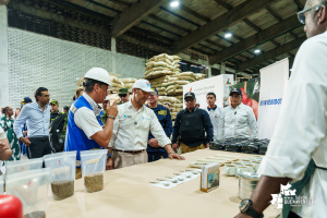 El Ministro de Defensa visita Buenaventura y anunci&oacute; reducci&oacute;n del 33 % en homicidios y golpes a cabecillas criminales