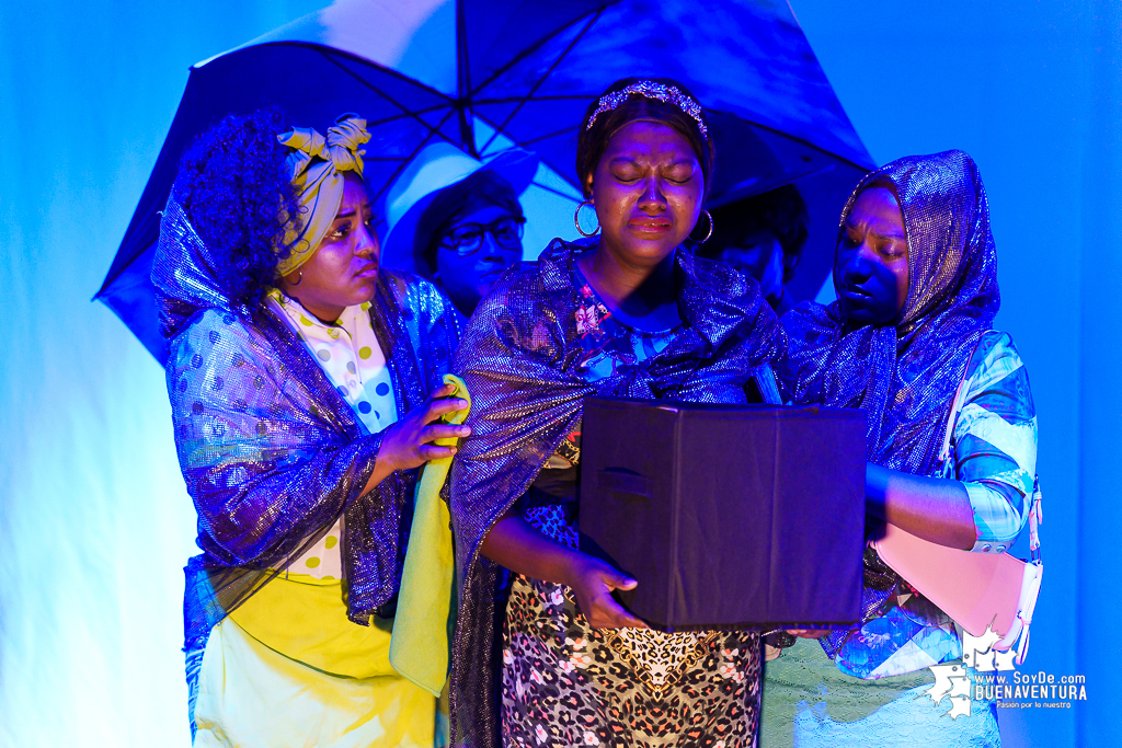 &ldquo;El Rinoceronte&rdquo;: El teatro de lo absurdo se tom&oacute; a Buenaventura con el auditorio de Comfenalco lleno