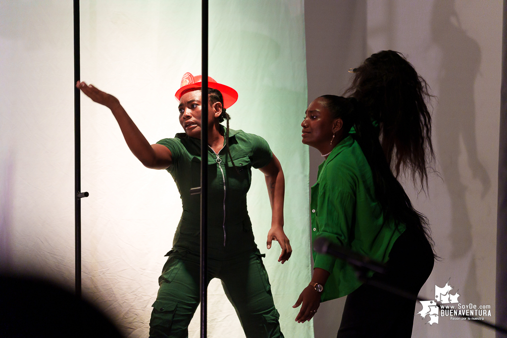 &ldquo;El Rinoceronte&rdquo;: El teatro de lo absurdo se tom&oacute; a Buenaventura con el auditorio de Comfenalco lleno