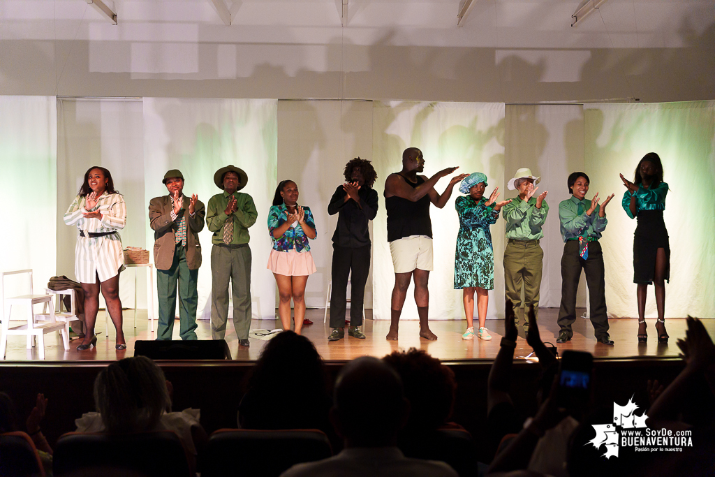 &ldquo;El Rinoceronte&rdquo;: El teatro de lo absurdo se tom&oacute; a Buenaventura con el auditorio de Comfenalco lleno