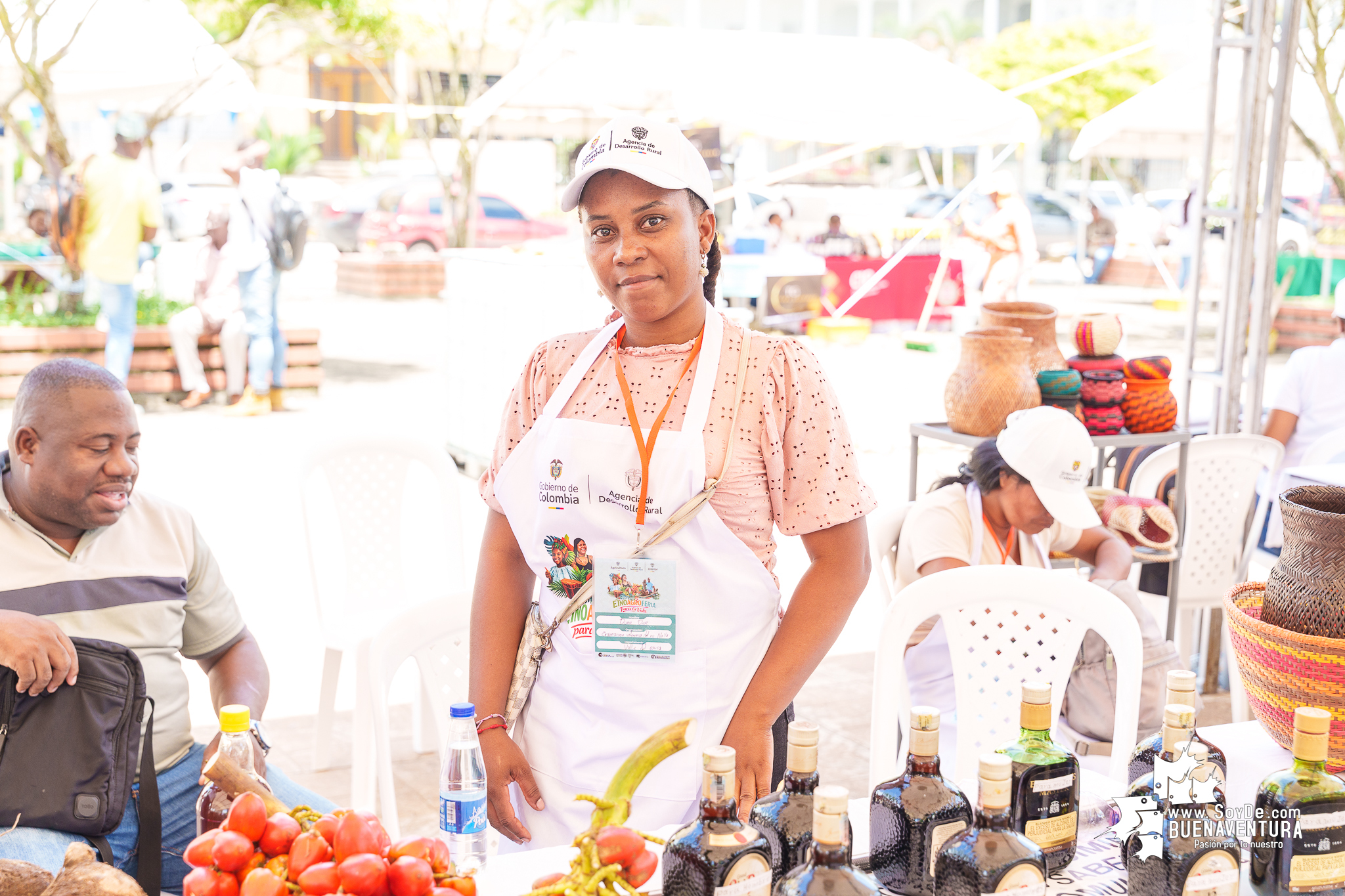 La Etnoagroferia para la Vida en Buenaventura impuls&oacute; la comercializaci&oacute;n directa de peque&ntilde;os productores
