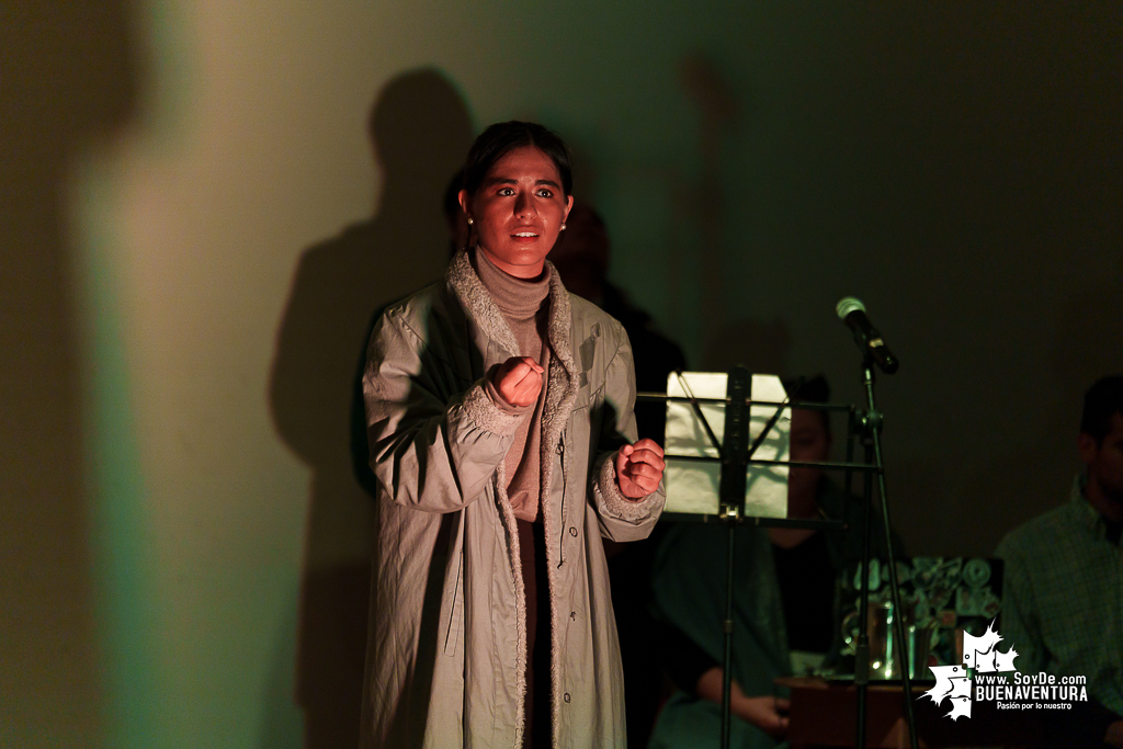 El teatro colombiano inspirado en el Quijote cautiva al p&uacute;blico en Buenaventura en la Temporada de Teatro Mar Adentro de Univalle Seccional Pac&iacute;fico