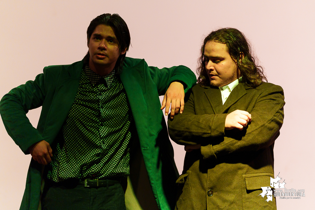 El teatro colombiano inspirado en el Quijote cautiva al p&uacute;blico en Buenaventura en la Temporada de Teatro Mar Adentro de Univalle Seccional Pac&iacute;fico