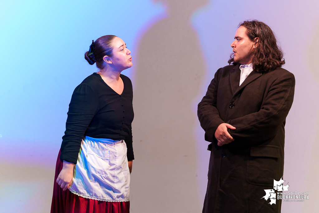 El teatro colombiano inspirado en el Quijote cautiva al p&uacute;blico en Buenaventura en la Temporada de Teatro Mar Adentro de Univalle Seccional Pac&iacute;fico