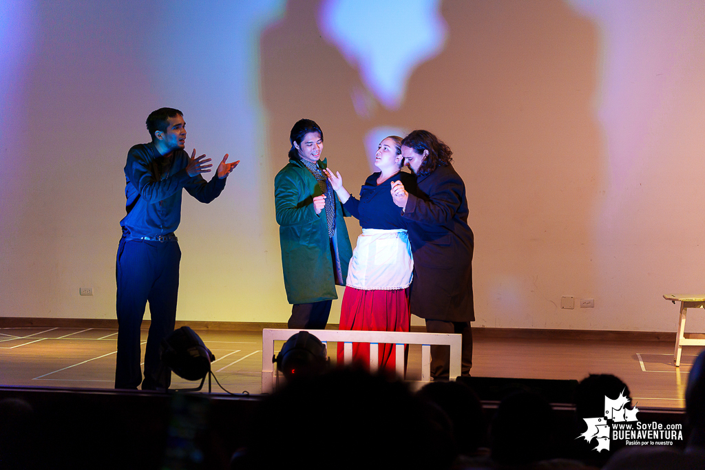 El teatro colombiano inspirado en el Quijote cautiva al p&uacute;blico en Buenaventura en la Temporada de Teatro Mar Adentro de Univalle Seccional Pac&iacute;fico
