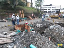 Se inició la fundición de lozas en obras del Bulevar del Centro de Buenaventura 