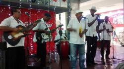 Horario extendido en el Centro Comercial Viva Buenaventura el 23 de diciembre