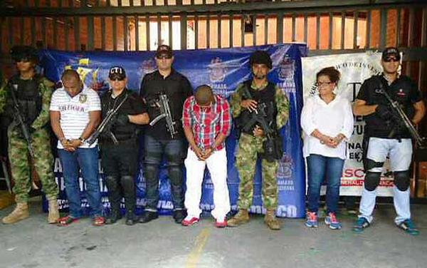 Armada Nacional captura presunto narcotraficante en aeropuerto de Cali