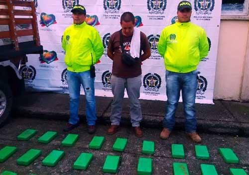 La Policía capturó a una persona que pretendía ingresar a la ciudad más 64 kilos de cocaína
