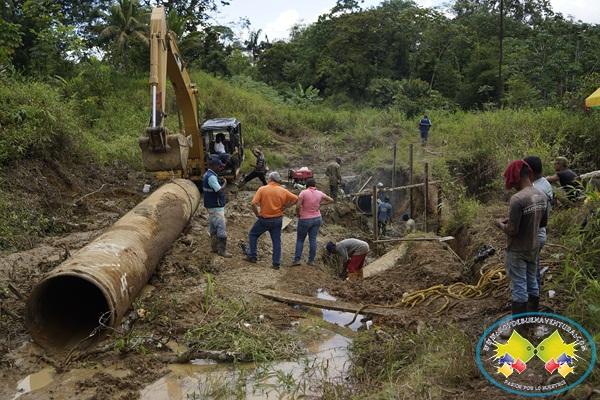 A pesar de la lluvia, trabajos de restauración de tubería de 39 pulgadas avanzan satisfactoriamente