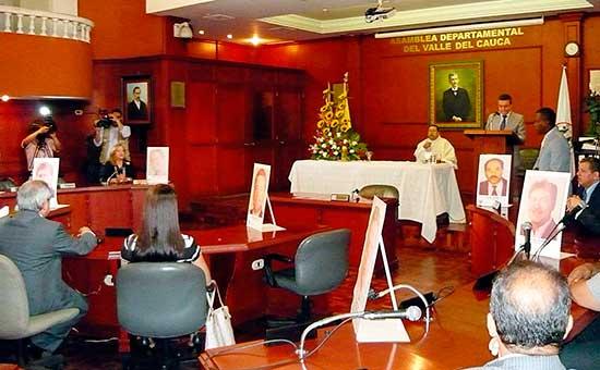 Asamblea del Valle del Cauca y familiares de mártires de la democracia esperan la verdad