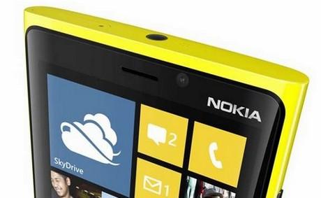 Nokia presenta sus nuevos smartphones Lumia operados con Windows Phone 8