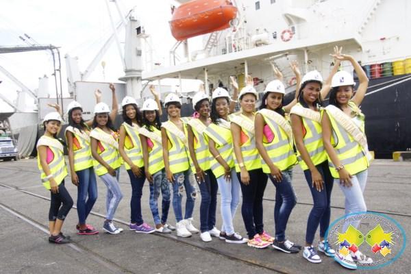 Candidatas a Señorita Buenaventura visitaron la Sociedad Portuaria
