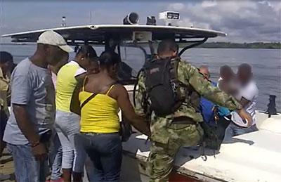 Armada Nacional rescata 23 personas en el mar pacífico