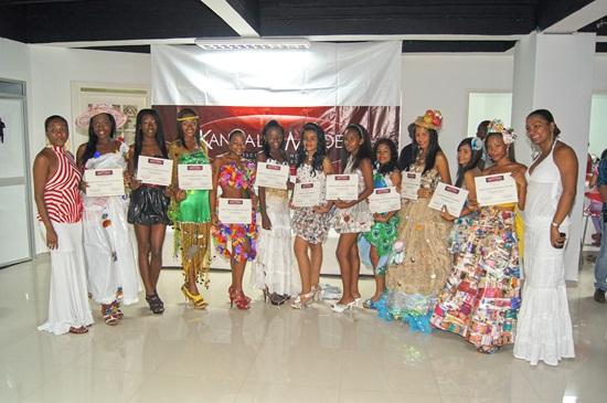 Skandalo Models graduó primer grupo estudiantes de modelaje en el modulo básico