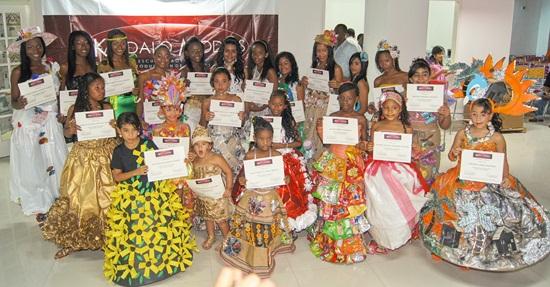 Skandalo Models graduó primer grupo estudiantes de modelaje en el modulo básico