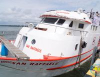 Barco hospital San Rafael ya se encuentra brindando atención médica en ríos de Buenaventura
