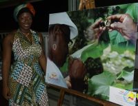 Parteras tradicionales de Buenaventura serán convertidas en promotoras de salud, anunció la Gobernadora del Valle, Dilian Francisca Toro