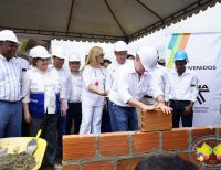 Presidente Santos colocó de forma simbólica la primera piedra de la construcción de la nueva sede del Sena en Buenaventura