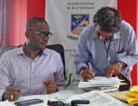 La Administración Distrital firmó acuerdo con vendedores estacionarios del parque