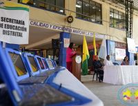 Secretaría de Educación realizó entrega de tabletas a 361 docentes de Buenaventura que participaron en Diplomado TICs
