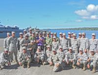 Armada Nacional hace realidad el sueño de estudiantes de escasos recursos de conocer las ballenas jorobadas