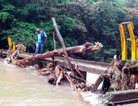 Creciente del río Escalerete con palizadas, taponó la bocatoma del acueducto de Buenaventura