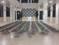 La Armada Nacional incautó combustible y más de media tonelada de cocaína en Nariño