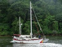 Armada Nacional rescató a un velerista norteamericano