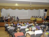 Cabildo abierto no dejó satisfechos a los trabajadores portuarios