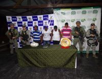 La Armada Nacional y Policía capturaron a líder comunitario y a escolta de la UNP por presuntamente transportar cocaína