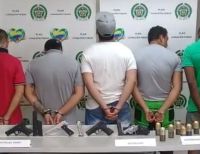 5 personas fueron capturadas con un arsenal de armas, granadas y municiones en Buenaventura