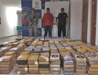 Fiscalía y Armada Nacional incautaron una tonelada y 10 kilogramos de cocaína trasportada dentro de un tractocamión en Buenaventura