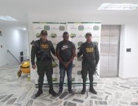 El GAULA policial capturó en flagrancia a presunto extorsionista en el barrio Pueblo Nuevo de Buenaventura