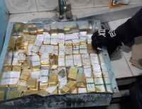 La Armada Nacional y la Fiscalía incautaron 59 lingotes de oro en una vivienda en la ciudad de Cali