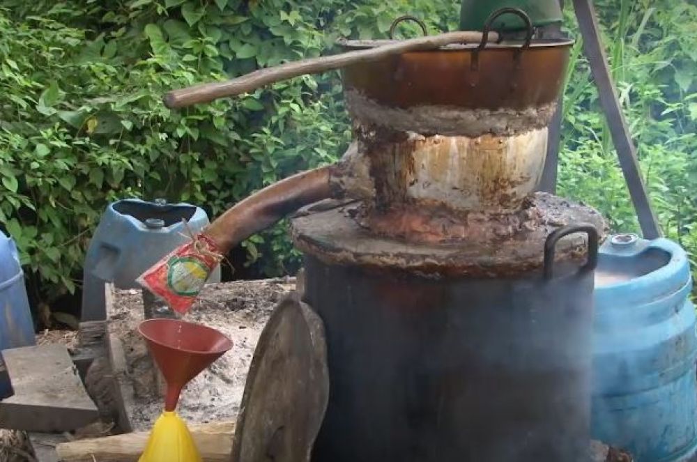 La Gobernaci&oacute;n del Valle del Cauca impulsa formalizaci&oacute;n e internacionalizaci&oacute;n del viche del Pac&iacute;fico colombiano