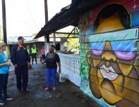 Gobierno departamental llegó hasta La Bocana para llenar de color 200 viviendas